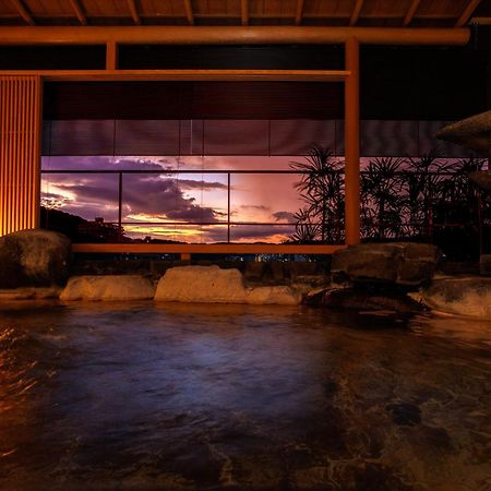 Hotel Wakamizu Takarazuka Exteriör bild