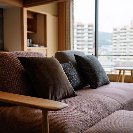 Hotel Wakamizu Takarazuka Exteriör bild