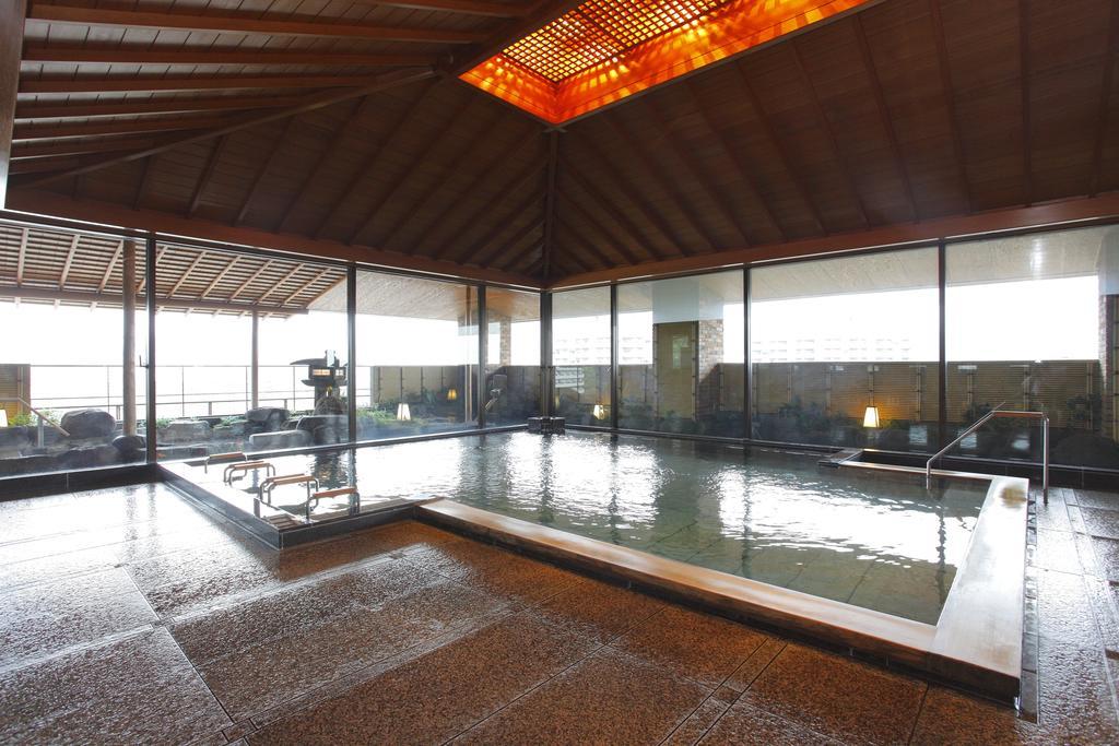 Hotel Wakamizu Takarazuka Exteriör bild