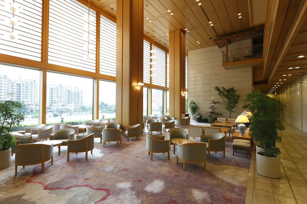 Hotel Wakamizu Takarazuka Exteriör bild