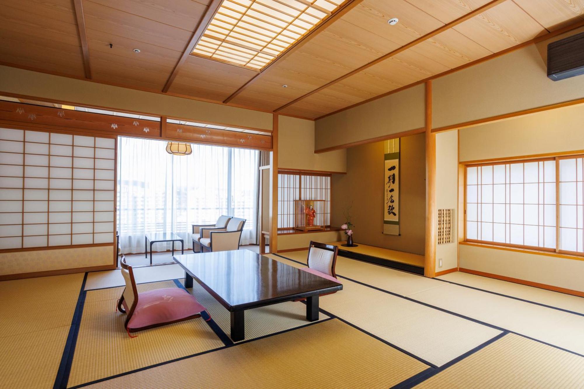 Hotel Wakamizu Takarazuka Exteriör bild