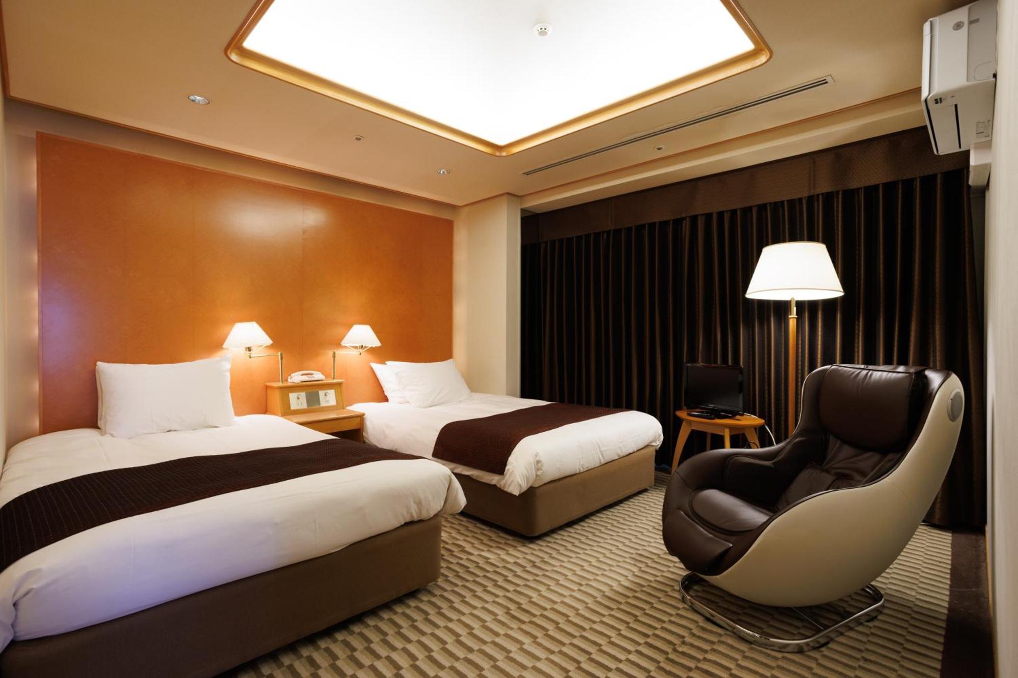Hotel Wakamizu Takarazuka Exteriör bild