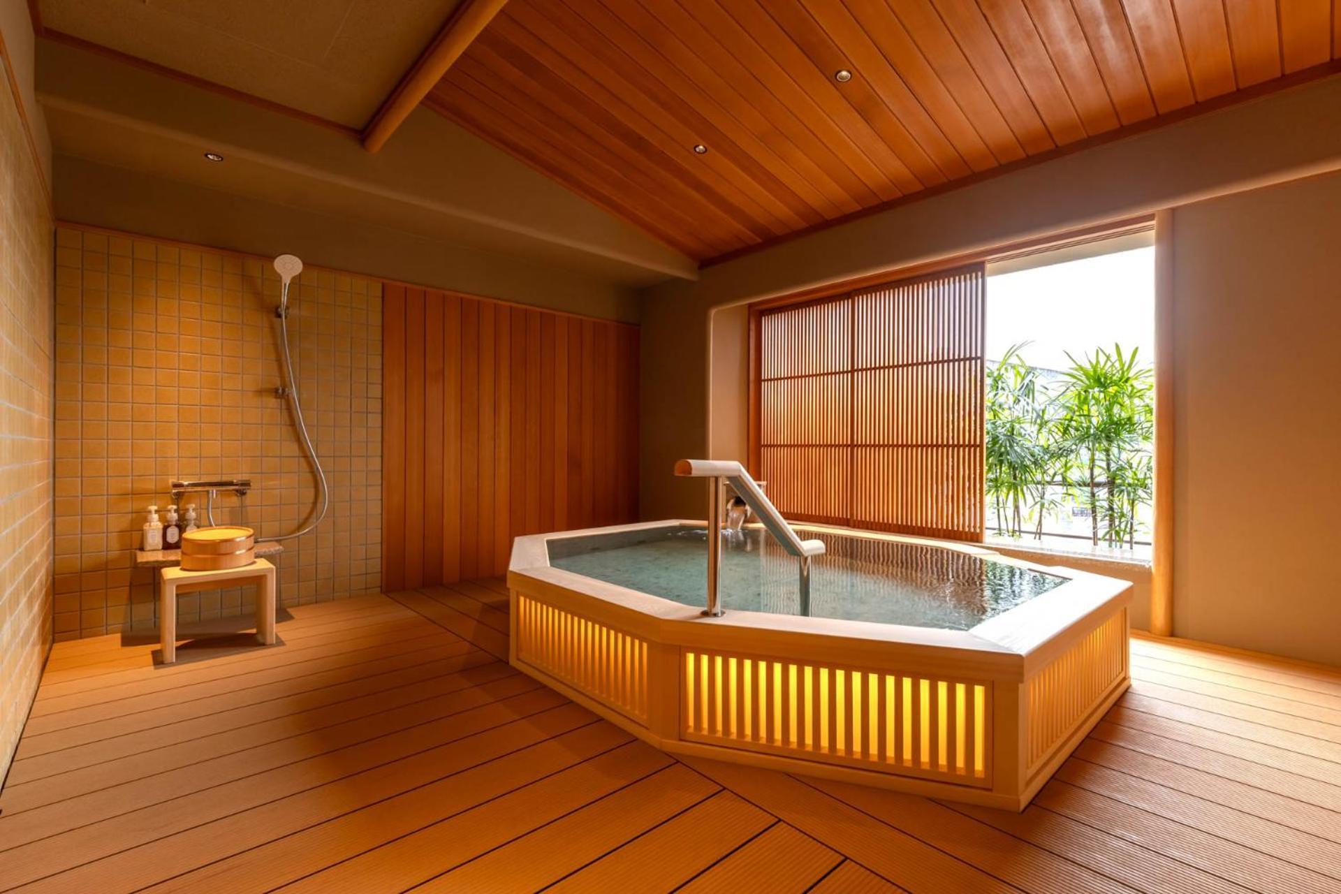 Hotel Wakamizu Takarazuka Exteriör bild
