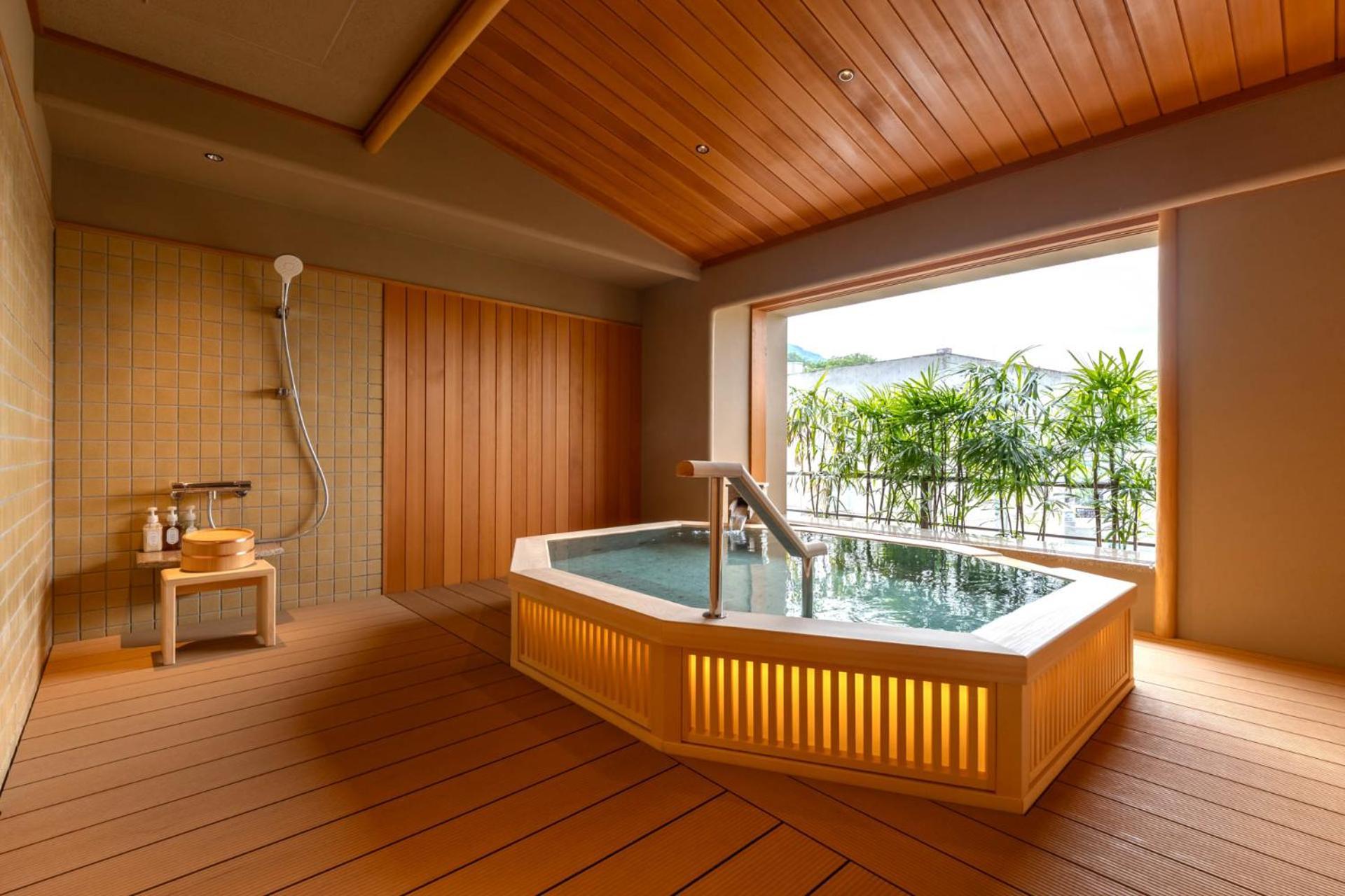 Hotel Wakamizu Takarazuka Exteriör bild