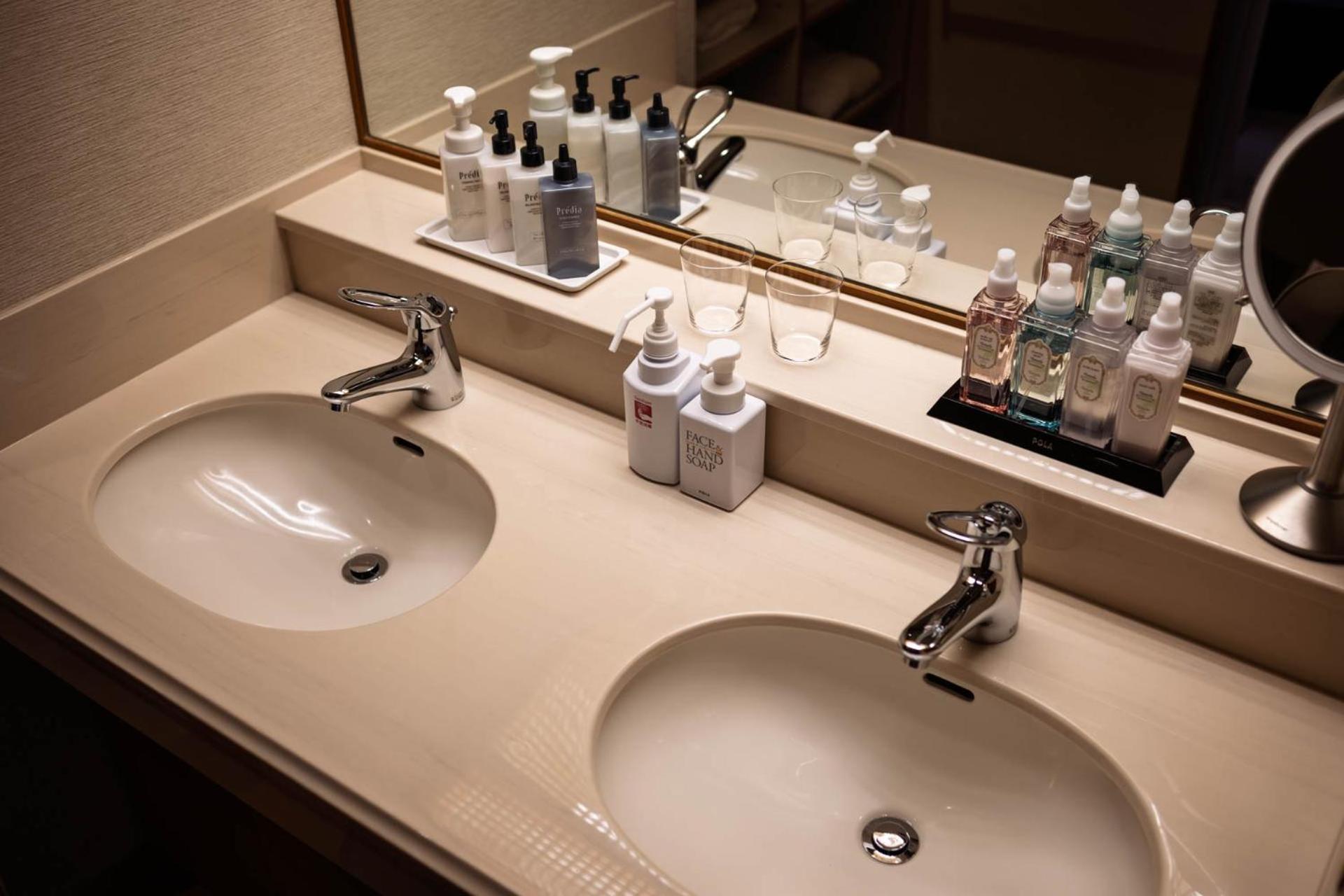 Hotel Wakamizu Takarazuka Exteriör bild