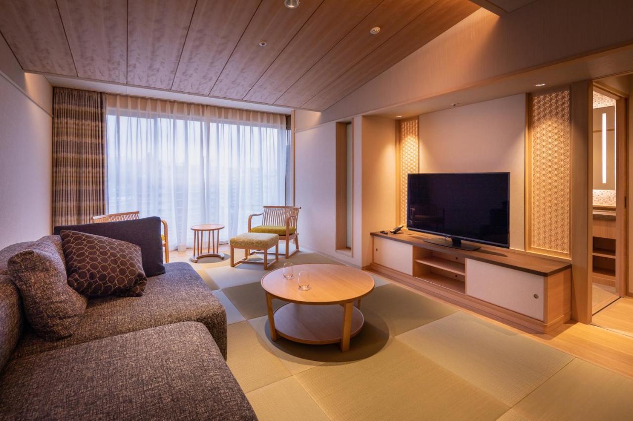 Hotel Wakamizu Takarazuka Exteriör bild