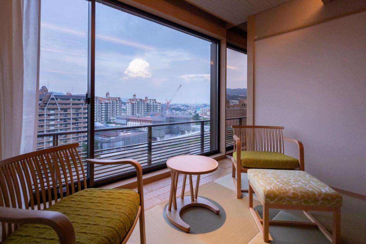 Hotel Wakamizu Takarazuka Exteriör bild